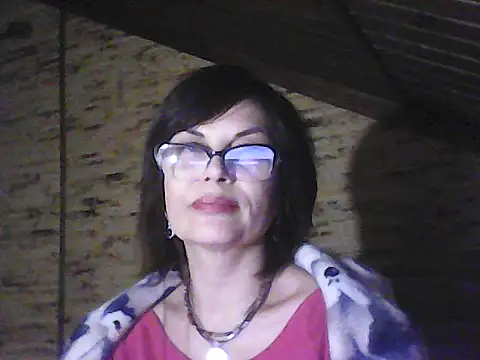 Snapshot of KlaraFialova chatting on January 14, 2026, 2:33 pm KlaraFialova online show from January 14, 2026, 2:33 pm