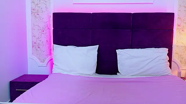 EvelinHill online show from February 6, 2026, 5:01 am