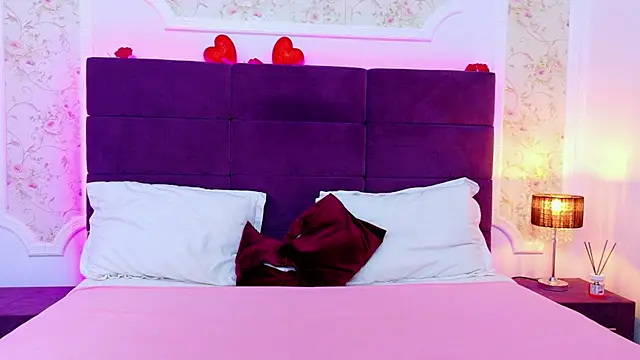 EvelinHill online show from February 18, 2026, 5:03 am