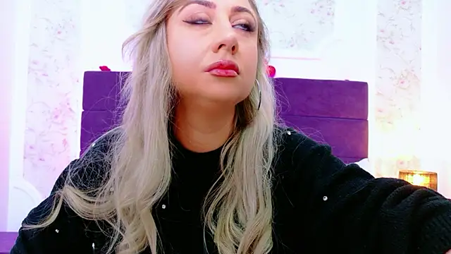 EvelinHill online show from February 28, 2026, 4:57 am