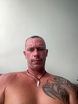 sexytony82 online show from April 25, 2026, 5:21 am