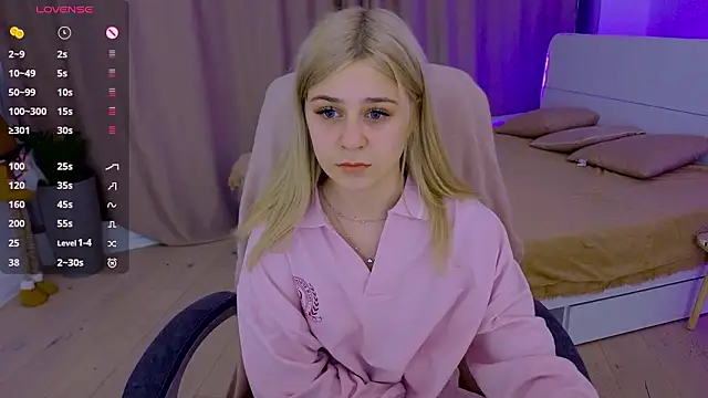 ApheliaStar online show from March 4, 2026, 4:46 pm