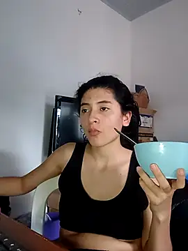 honeyhotgirl19 online show from March 4, 2026, 8:59 pm