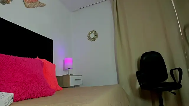 Natalye 23 online show from March 27, 2026, 10:31 pm