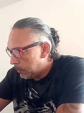 Snapshot of Big_vittollo chatting on February 17, 2026, 1:29 pm Big vittollo online show from February 17, 2026, 1:29 pm