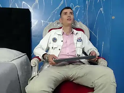 Iam Smith  online show from February 10, 2026, 3:32 am