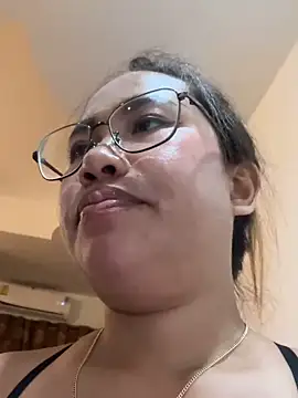 Ponthip online show from April 5, 2026, 6:38 pm