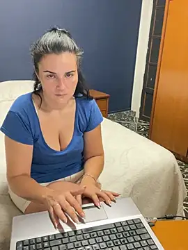 Snapshot of Alice_Dan chatting on July 20, 2026, 7:22 am Alice Dan online show from July 20, 2026, 7:22 am