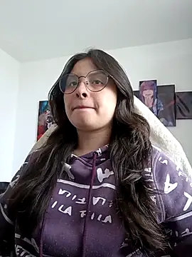 Snapshot of yessica_gomez01 chatting on May 2, 2026, 6:57 pm yessica gomez01 online show from May 2, 2026, 6:57 pm