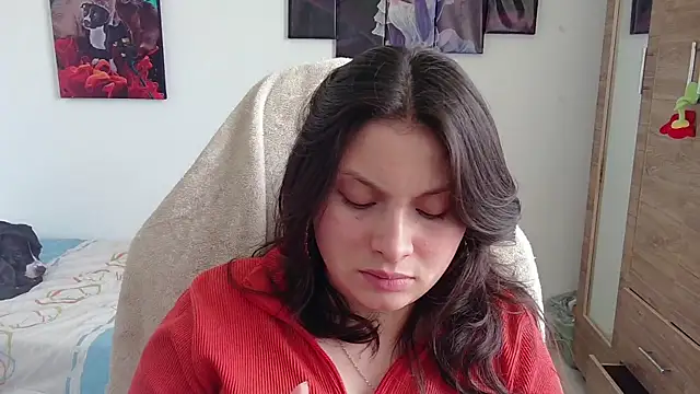 Snapshot of yessica_gomez01 chatting on May 5, 2026, 8:28 pm yessica gomez01 online show from May 5, 2026, 8:28 pm