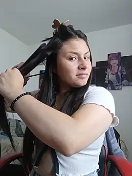 Snapshot of yessica_gomez01 chatting on May 27, 2026, 5:10 pm yessica gomez01 online show from May 27, 2026, 5:10 pm