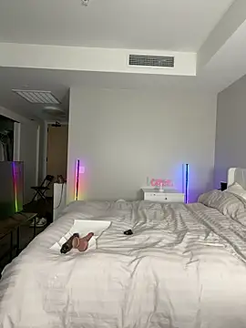 juliasweettits online show from March 1, 2026, 12:12 am