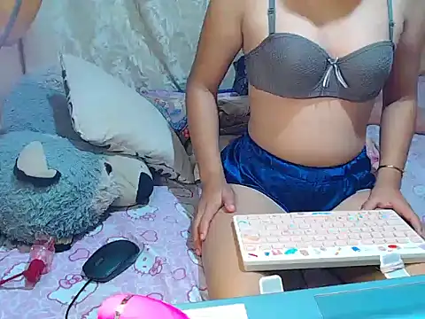 Hotties Marie online show from March 4, 2026, 2:12 pm