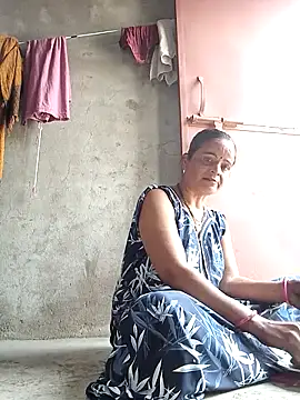 Snapshot of kiiuu_sexe chatting on February 1, 2026, 7:18 am kiiuu sexe online show from February 1, 2026, 7:18 am