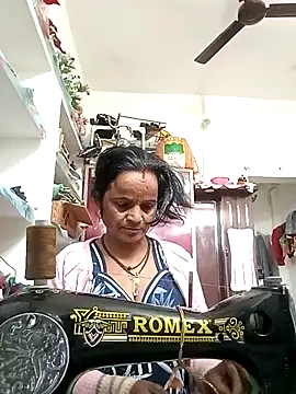 Snapshot of kiiuu_sexe chatting on February 2, 2026, 7:29 am kiiuu sexe online show from February 2, 2026, 7:29 am