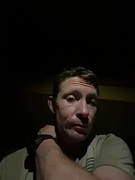hoochiecoochie68 online show from June 20, 2026, 10:51 am