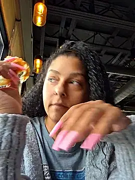 tastesosweet online show from April 10, 2026, 5:28 pm