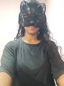 cutehotwife online show from March 28, 2026, 5:12 pm