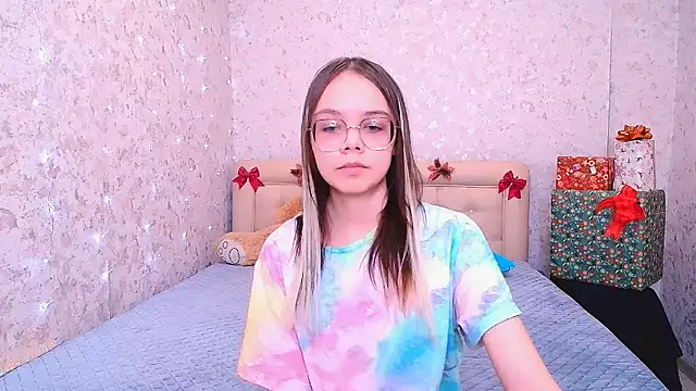 LolliStrawberry online show from January 11, 2026, 2:49 am