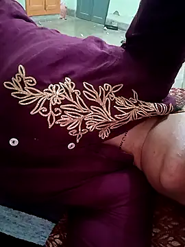 Snapshot of Zaara101 chatting on March 24, 2026, 12:04 am Zaara101 online show from March 24, 2026, 12:04 am