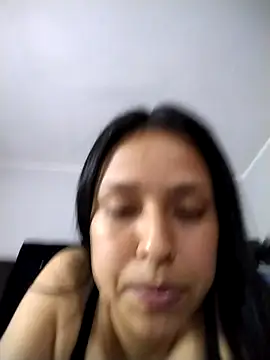 Snapshot of Aleja_1426 chatting on March 12, 2026, 10:49 pm Aleja 1426 online show from March 12, 2026, 10:49 pm