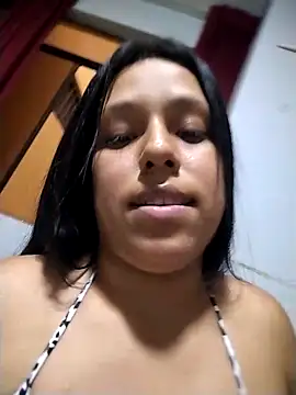 Snapshot of Aleja_1426 chatting on March 29, 2026, 10:43 pm Aleja 1426 online show from March 29, 2026, 10:43 pm