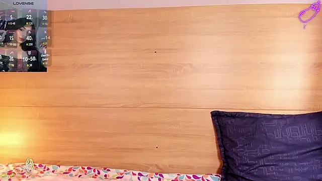 lilith petit  online show from February 4, 2026, 1:17 pm