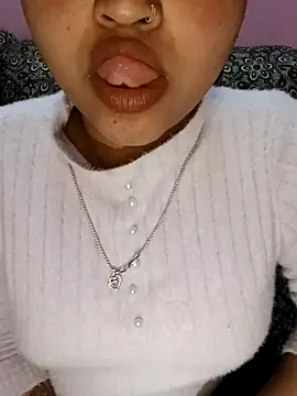 Snapshot of -Simran01 chatting on January 12, 2026, 3:17 pm -Simran01 online show from January 12, 2026, 3:17 pm