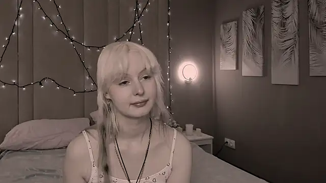 AdeleSilvy online show from February 19, 2026, 1:56 am