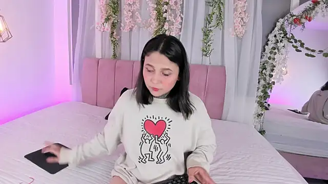 nicky bonny18 online show from March 3, 2026, 12:11 pm