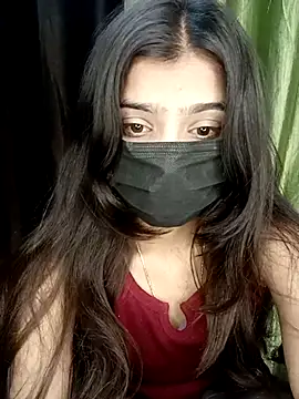 hotyjiyaaaa online show from March 3, 2026, 6:14 pm