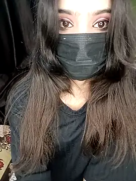 hotyjiyaaaa online show from March 27, 2026, 3:34 pm