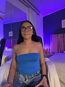 Little Lexyy online show from July 22, 2026, 5:32 am