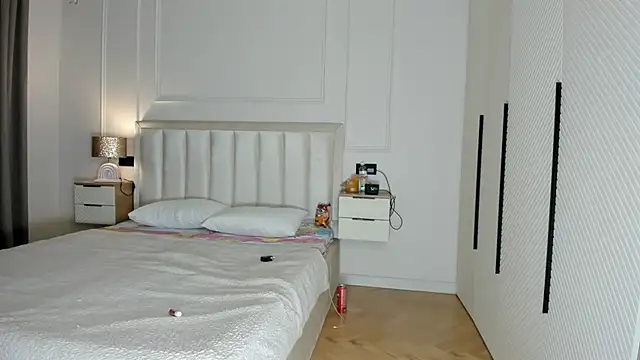 haerynn online show from April 11, 2026, 11:53 pm