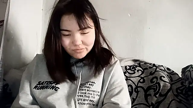 MollyAsian online show from February 6, 2026, 4:28 am