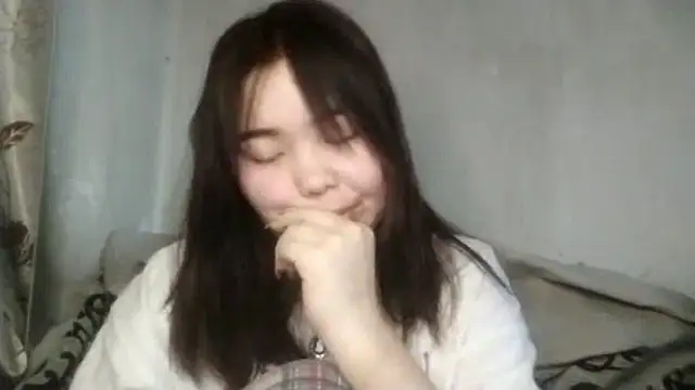 MollyAsian online show from March 3, 2026, 4:18 am