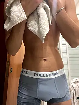 xxlgaycentro online show from January 12, 2026, 4:34 pm