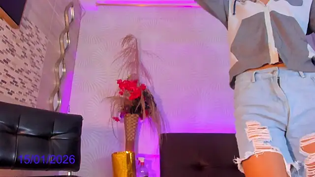 Snapshot of Tslut_Danii chatting on January 15, 2026, 2:43 pm Tslut Danii online show from January 15, 2026, 2:43 pm