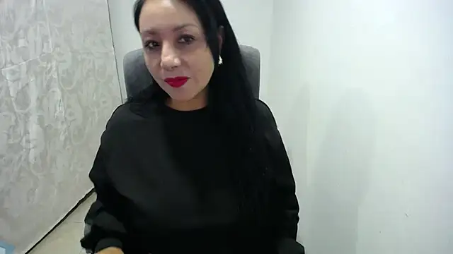 soyElena46 online show from April 14, 2026, 12:11 pm