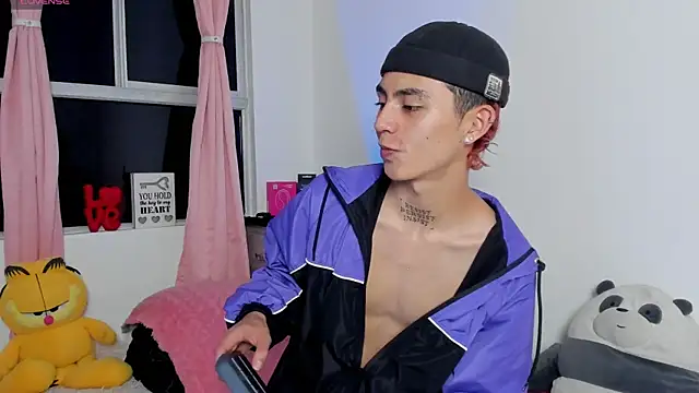 Maiky Cooper01 online show from March 3, 2026, 11:21 pm