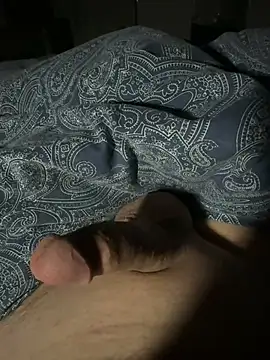 boy200609 online show from January 15, 2026, 1:32 am