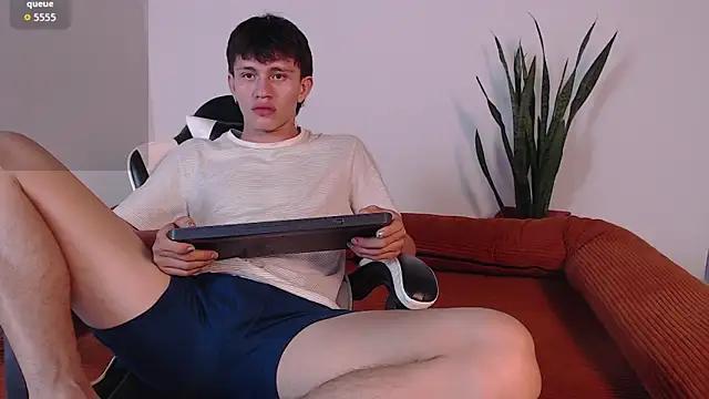 DarrenColleen online show from February 22, 2026, 10:52 pm