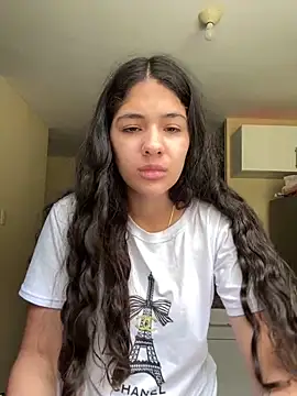 diosa sofia19 online show from May 5, 2026, 3:09 pm