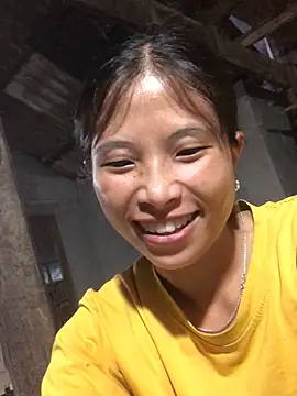 Snapshot of sun-shii chatting on May 16, 2026, 10:19 pm sun-shii online show from May 16, 2026, 10:19 pm