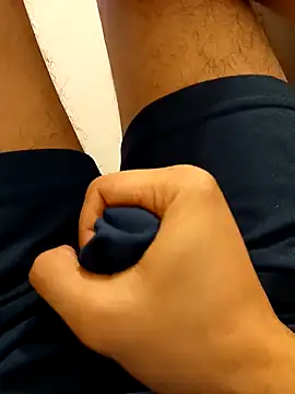 Uzieham22 online show from April 19, 2026, 12:15 pm