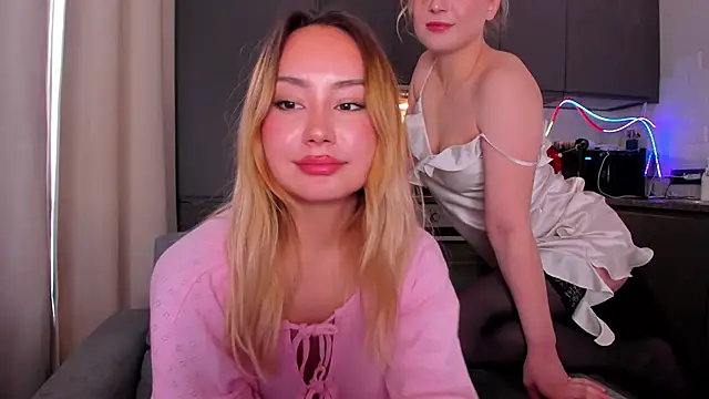 JessicaBeverly  online show from February 16, 2026, 12:01 pm