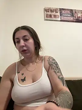 dalia0710 online show from March 27, 2026, 9:03 pm