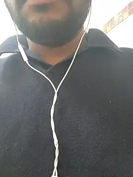 crazygu14456 online show from June 10, 2026, 3:33 pm