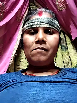 Hot di97 online show from February 21, 2026, 12:50 pm