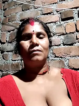 Hot di97 online show from March 10, 2026, 2:44 pm